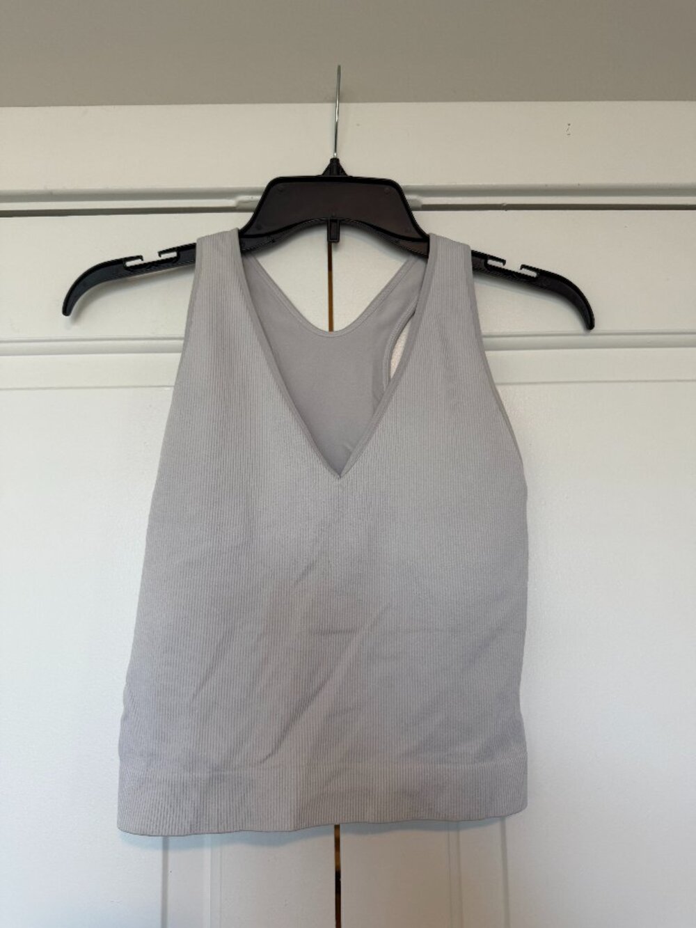 JoyLab V-Neck Ribbed Seamless Tank Bra